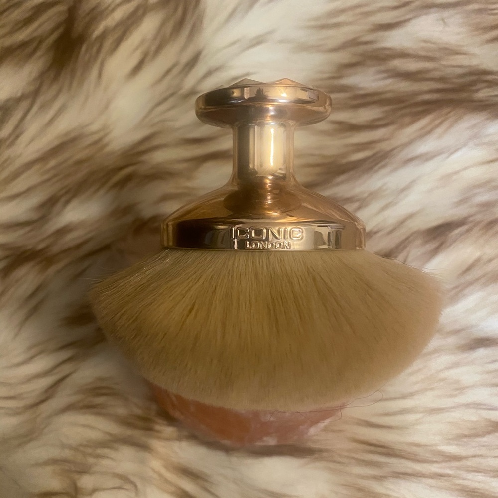 Morphe Pro Buff Brush Rose Gold